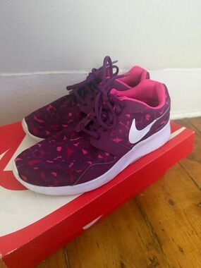Nike Women's Kaishi print Purple Pink Lightweight Running Sneakers
